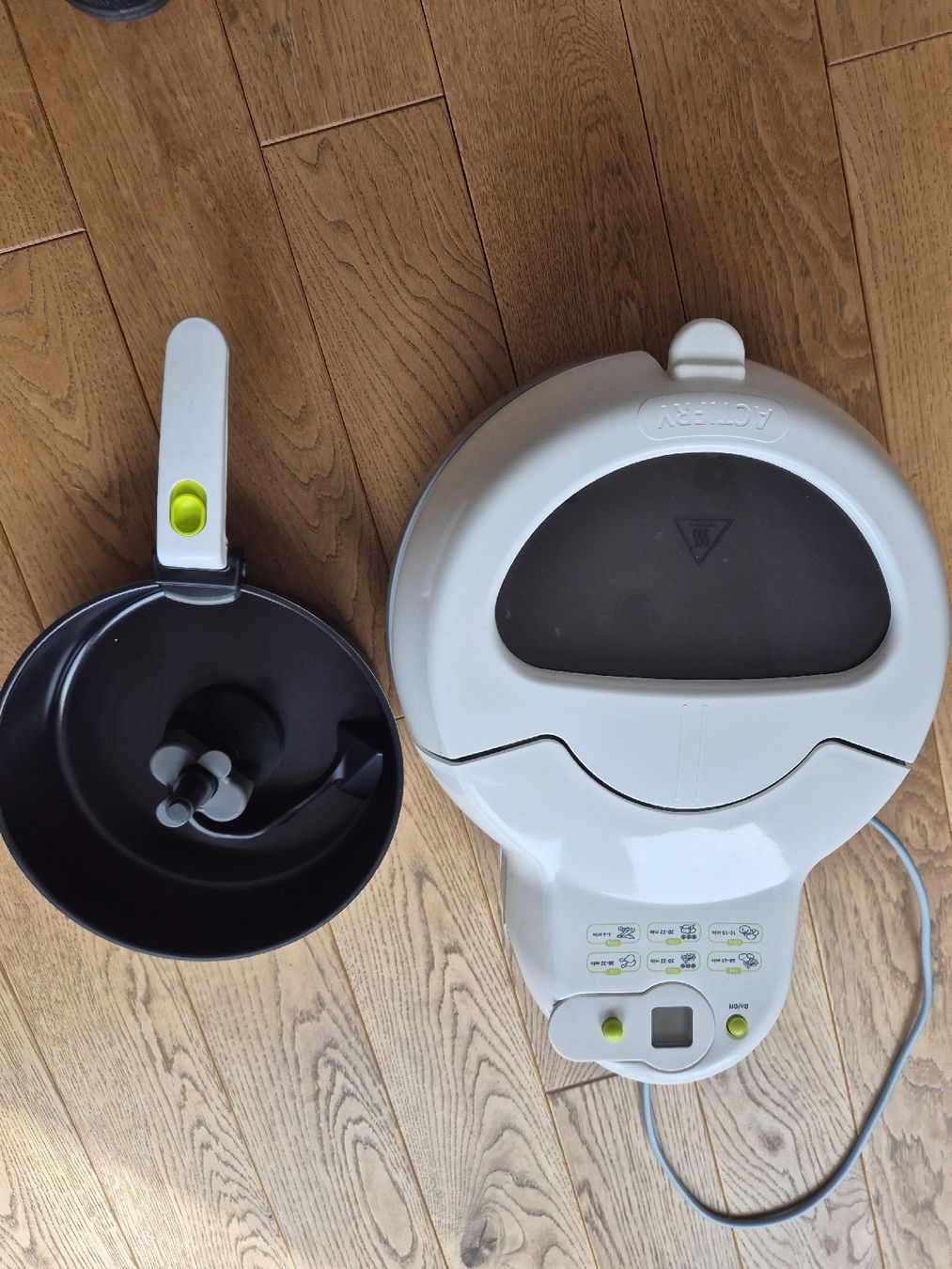 Tefal Küchengeräte: Tefal Actifrey Original Friteuse – Gebraucht aus Disentis/Mustér von K28561 1