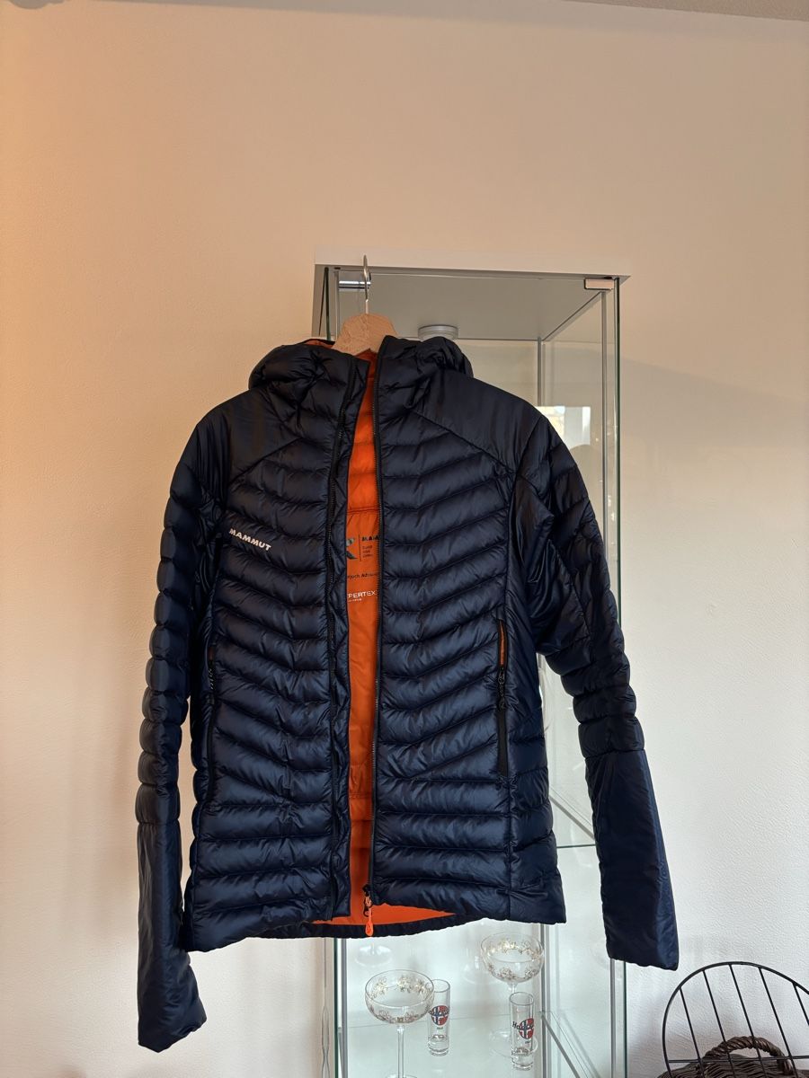 Mammut Jacken: Mammut Eigerjoch Advanced Daune – Gebraucht aus Euthal von keve91