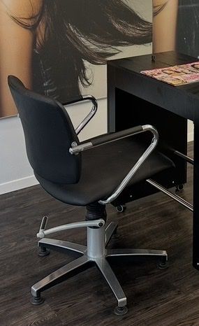 Sedie: Coiffeur Stuhl  – Usato da Frenkendorf venduto da Katrin02