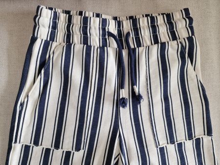 gestreifte Short Gr. 126 NEU