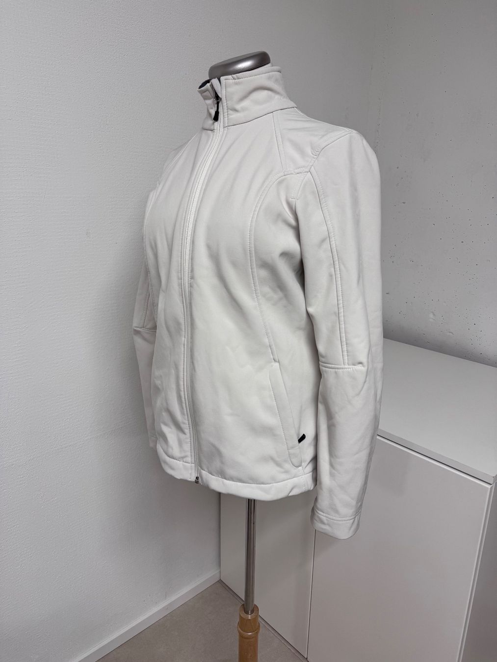 Jacken: Landsend Outdoorjacke mit Fleecefutter Grösse M – Gebraucht aus Zürich von van_5xbk 2