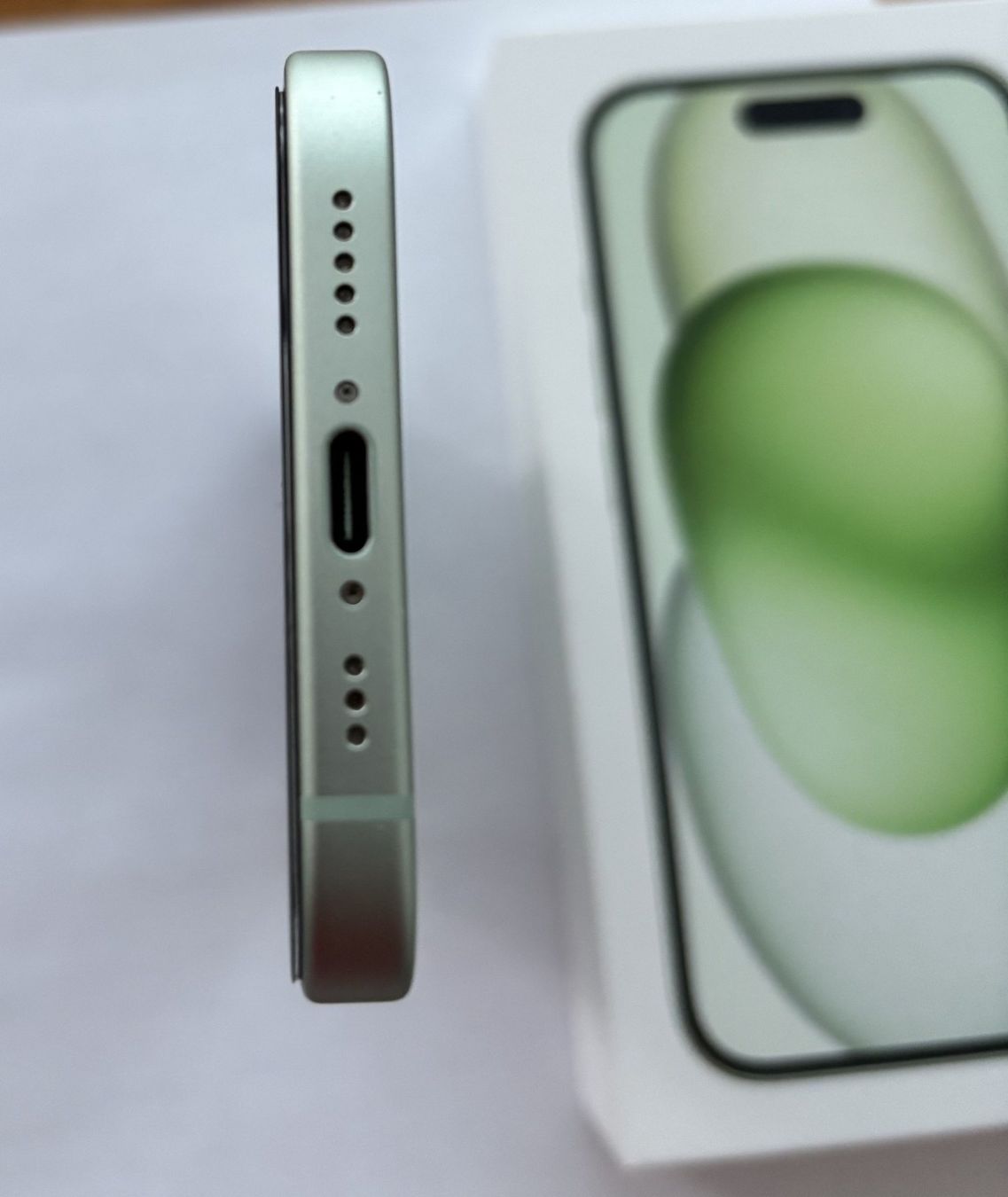 Apple Telefoni cellulari / Smartphones: iPhone 15 - 256 Go – Usato da Fribourg venduto da Alextrain 4