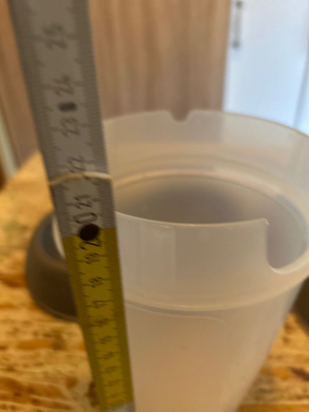 Mangimi: Futterspender 1,5liter – Usato da Bern venduto da Dafi7 5