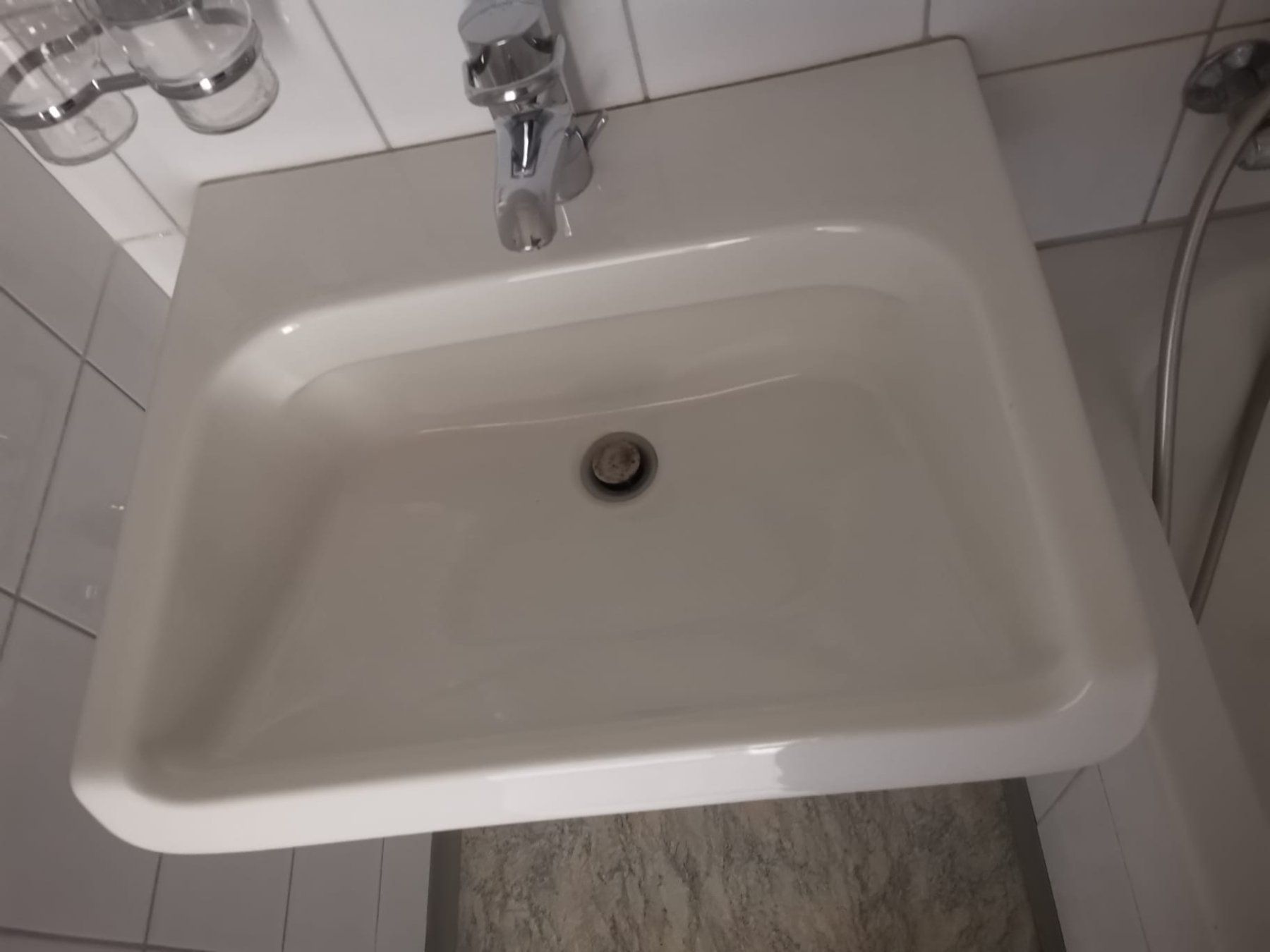 Eviers & lavabos: Lavabo mit Armatur – D'occasion à Spreitenbach par Space_X 1