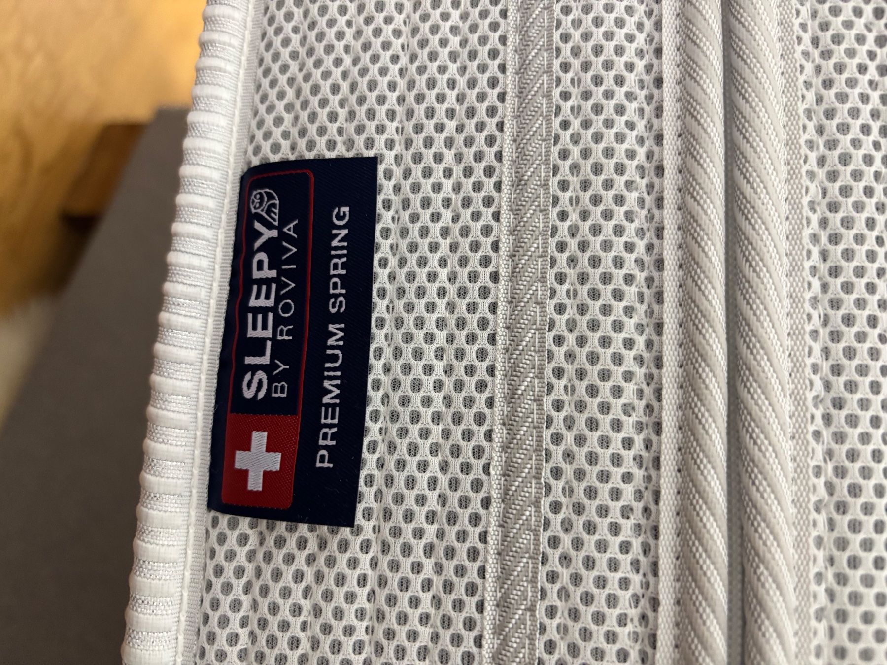 Roviva Materassi: Matelas Roviva Premium Spring - Mi-Ferme/Ferme – Nuovo (secondo la descrizione) da La Tour-de-Peilz venduto da volmirbach 1