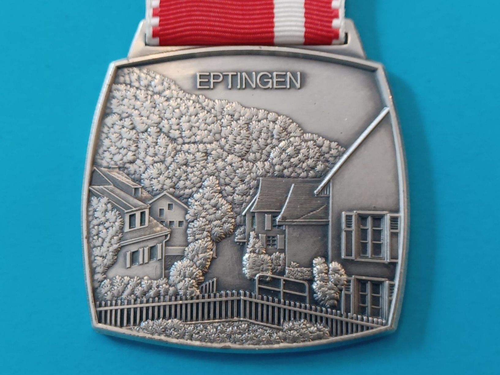 Medaglie: Eptingen 1998  (P395) – Usato da Schwanden GL venduto da Suvorov