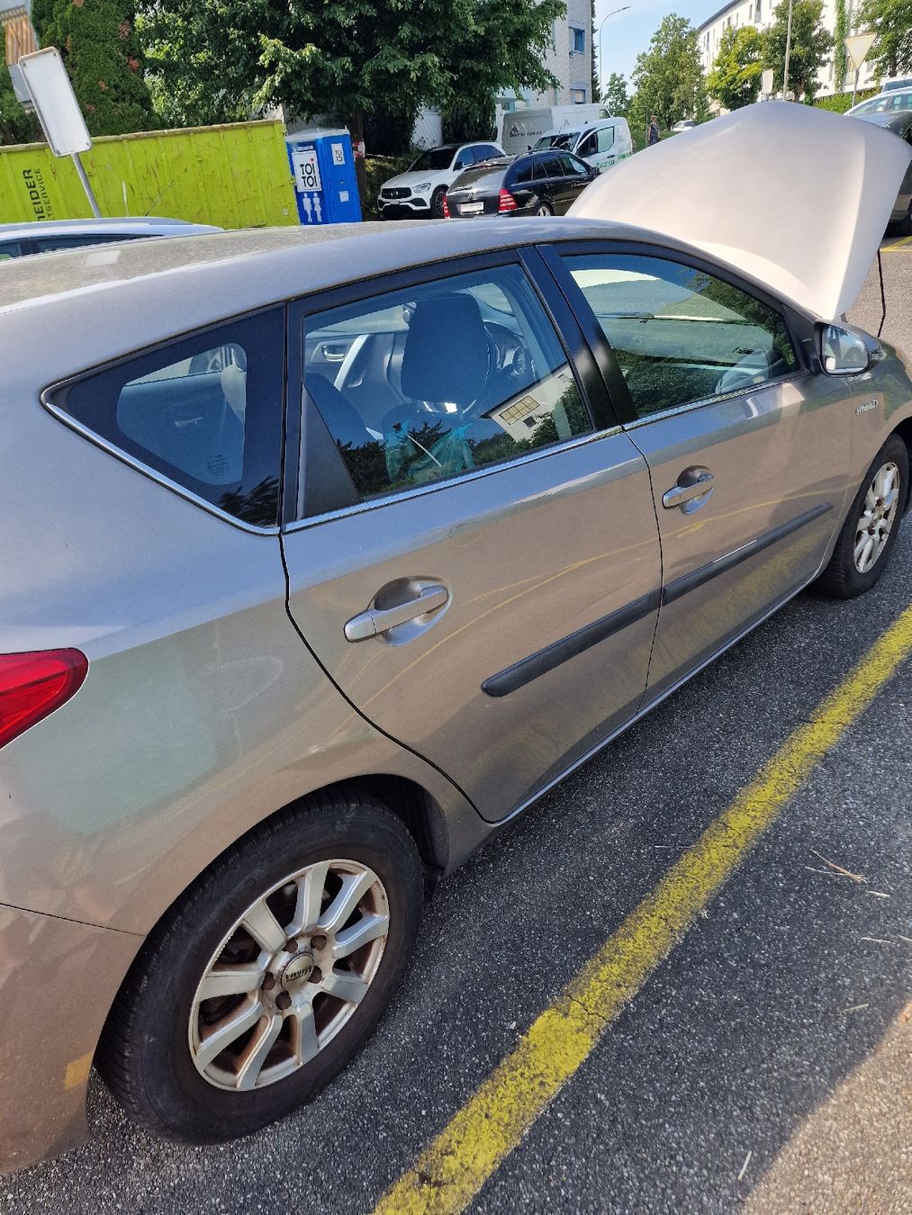 Toyota Automobili: Toyota Auris Hybrid 1.8 – Usato da Opfikon venduto da tarum01 8