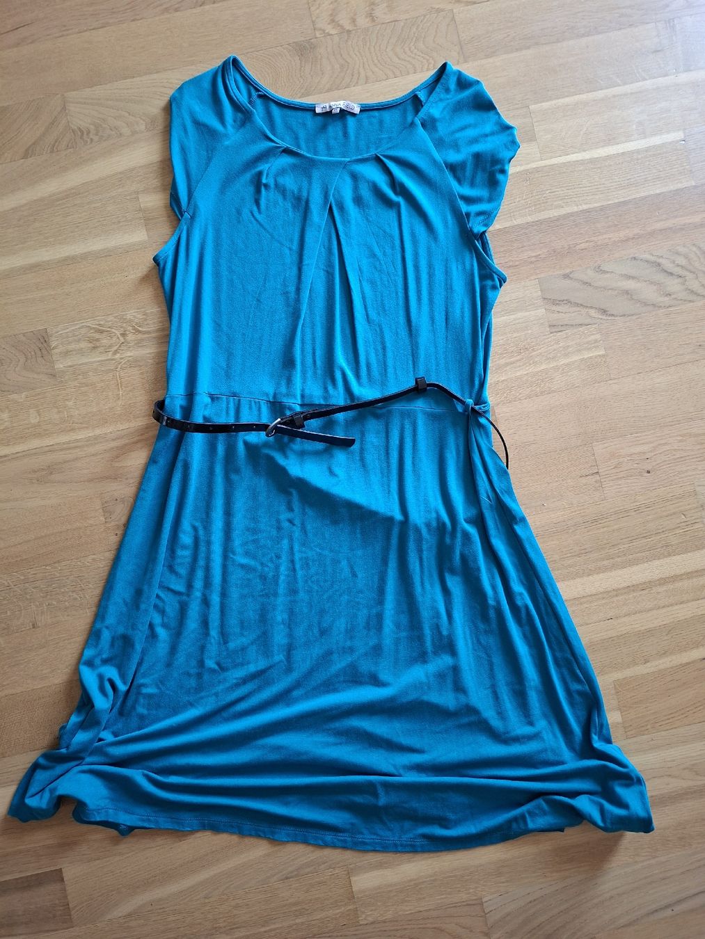 Kleider: Anna Field Kleid – Neu (gemäss Beschreibung) aus Lyss von Infinia