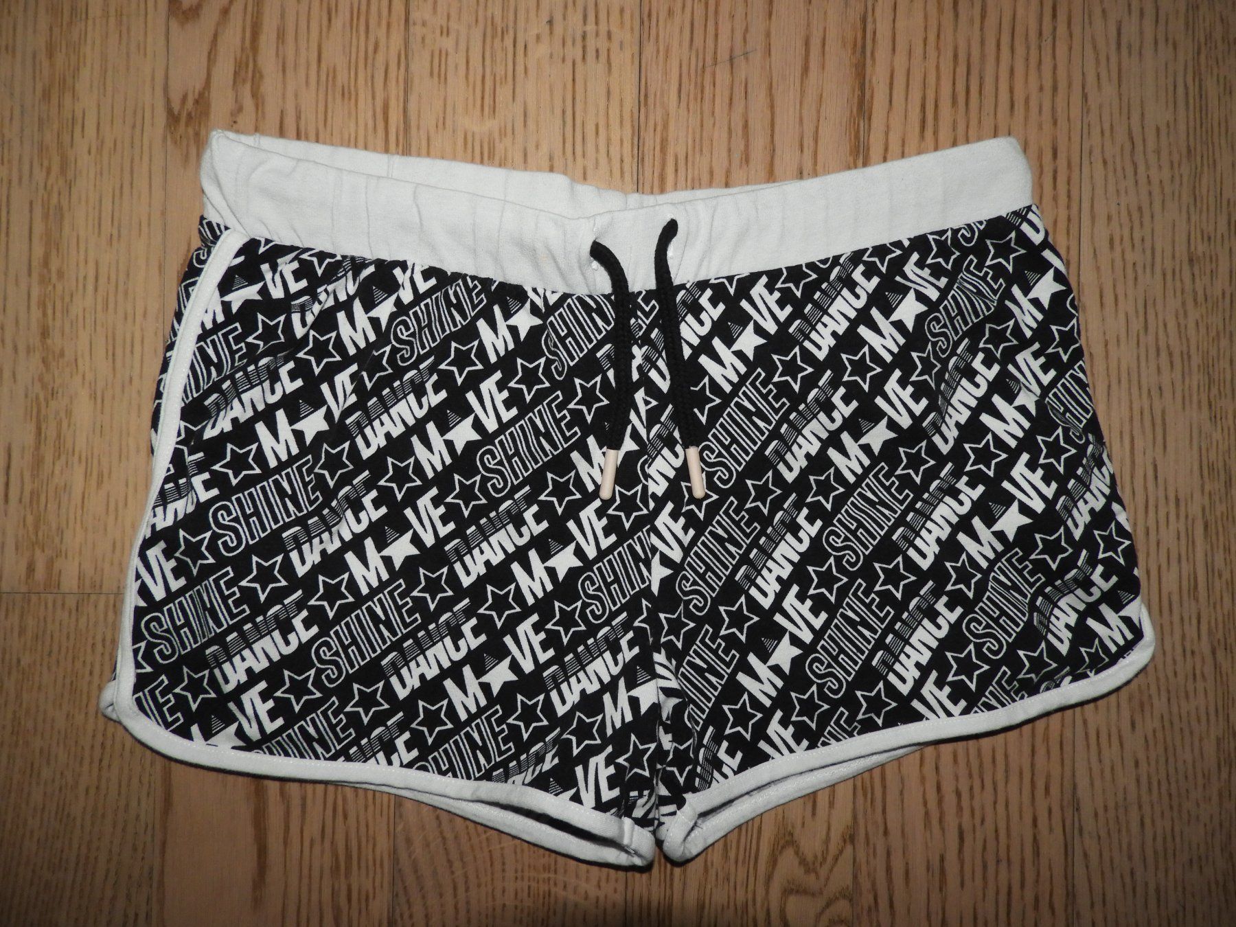 C&A Hosen: Coole Sommer Shorts, Gr. 158/164 – Neu (gemäss Beschreibung) aus Hergiswil NW von Noema2006