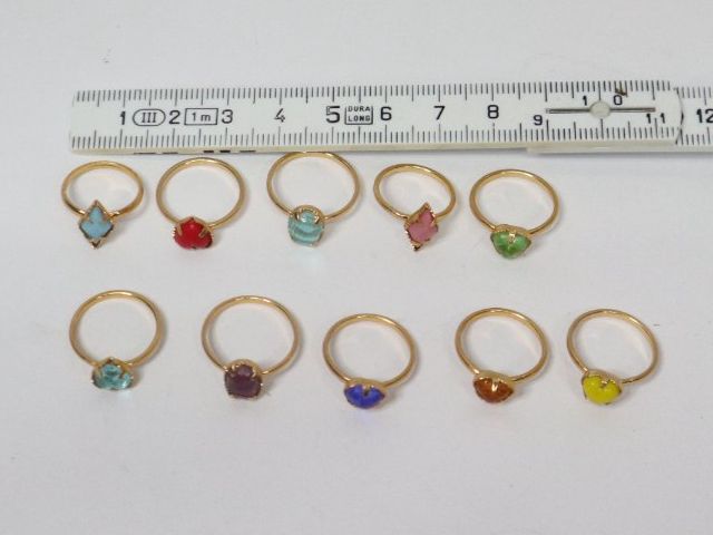 Spielzeuge: 10 Stk. Mädchen Ringe Fingerringe Ring Kinderring Fingerring – Neu (gemäss Beschreibung) aus Eschenbach SG von Astalavista 1