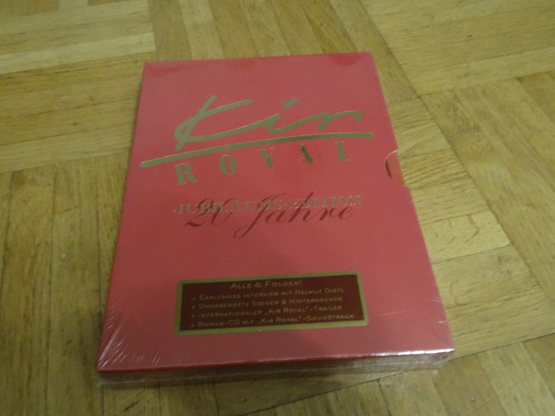 Tutti i DVDs: Kir Royal - Jubiläums Edition - – Nuovo e nell'imballaggio originale da Olten venduto da Disc-Verkauf