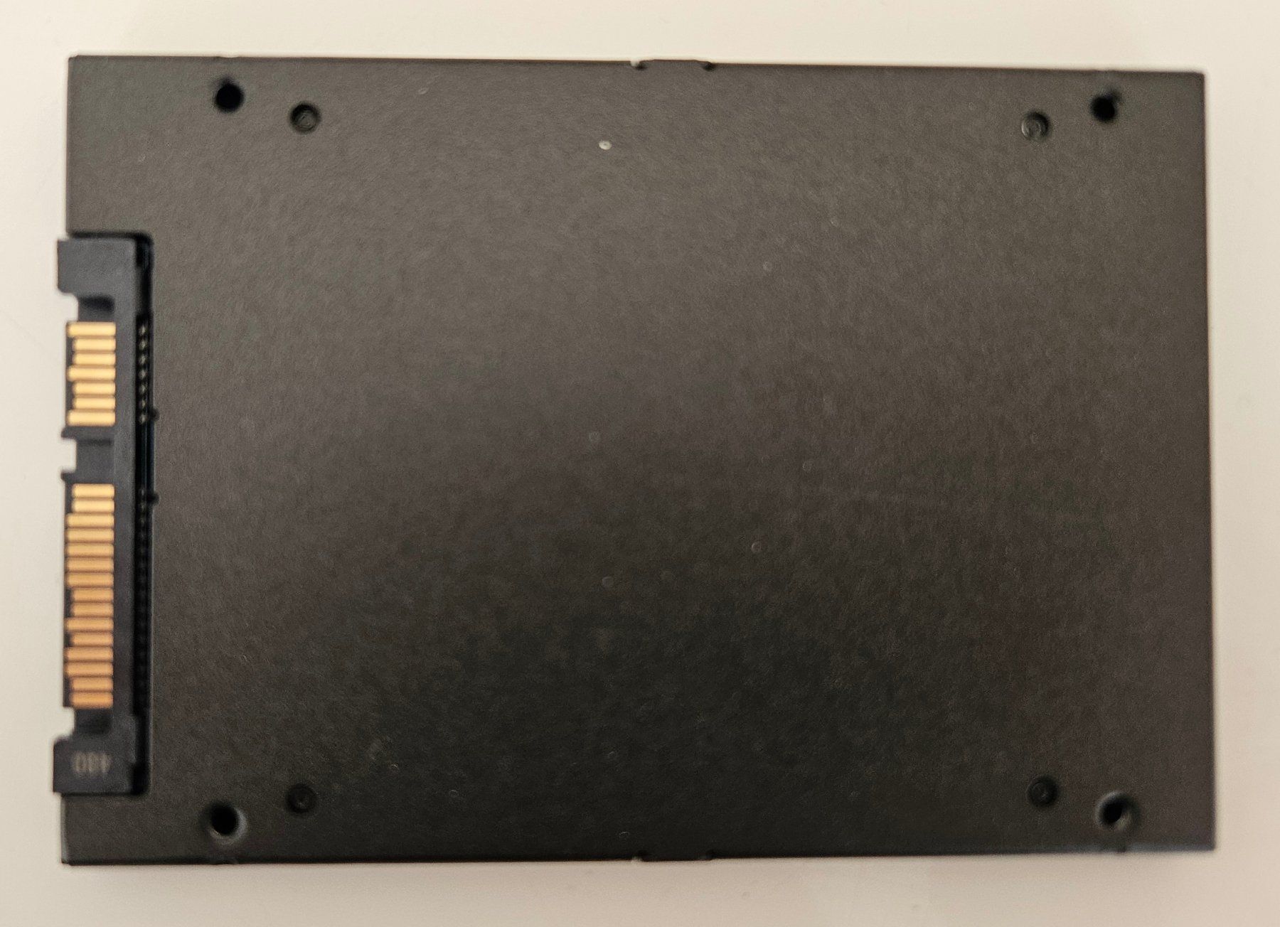 Kingston Dischi rigidi: SSD 480GB Kingston DC500M – Usato da Lausanne venduto da FamilleCool 3