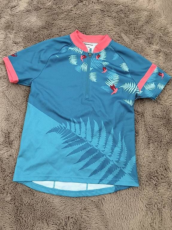 Scarpe, pantaloni & magliette da ginnastica: Veloshirt Ziener Gr. 140 – Usato da Bülach venduto da Potinam