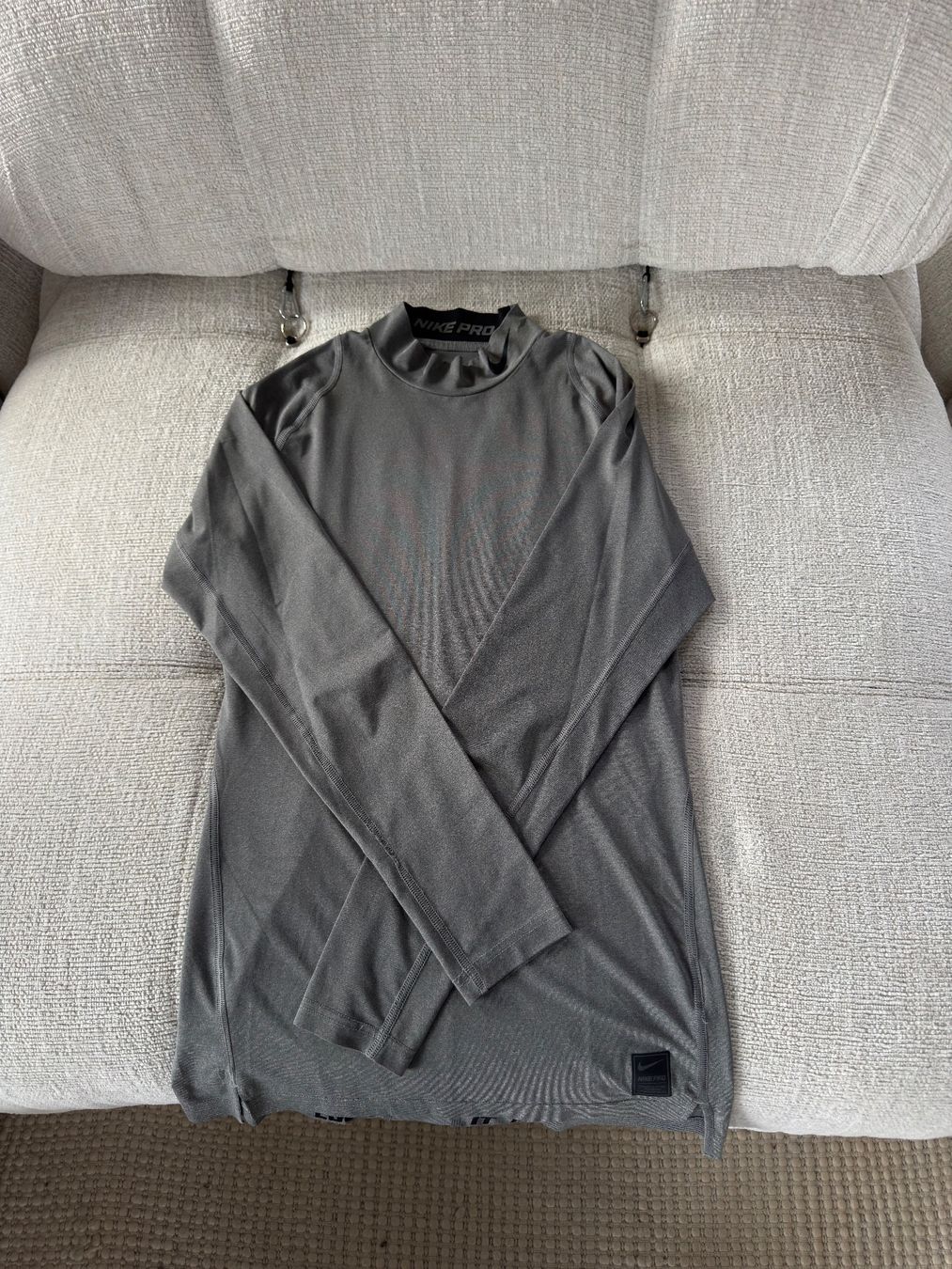 Nike T-shirt: Nike | Langarmshirt – Usato da Horgen venduto da onur_5 3