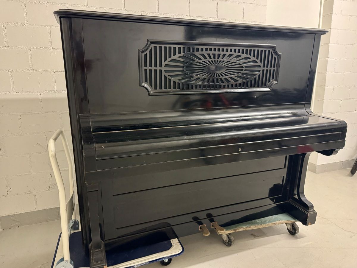 Strumenti musicali: C. Bechstein Klavier 129 cm, – Usato da Niederrohrdorf venduto da S.Hubar