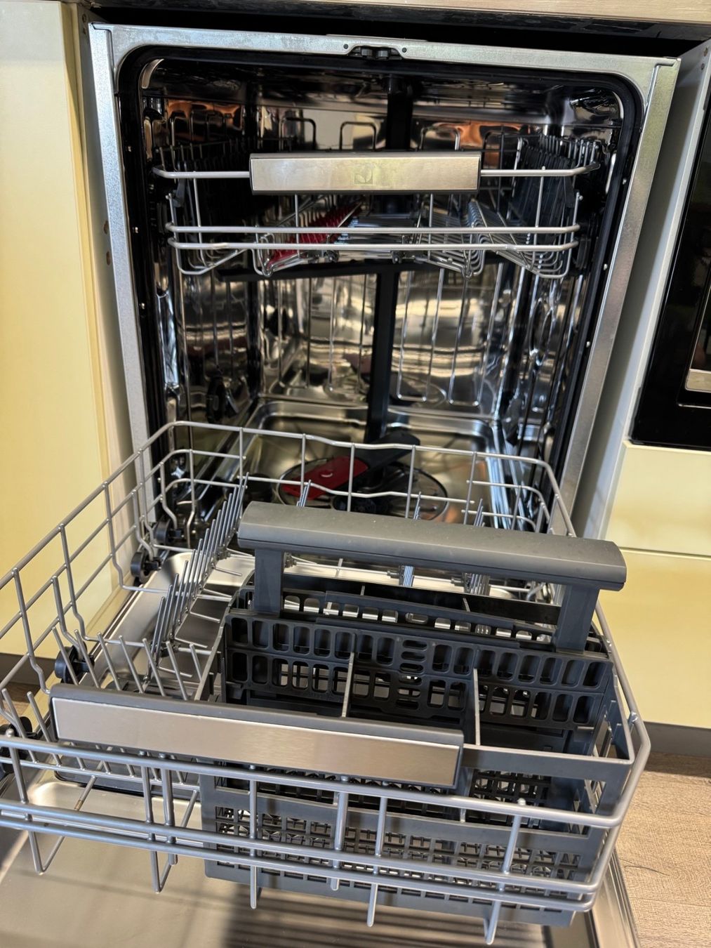 Electrolux Lavastoviglie: Geschirrspühler CH-Norm 55cm, Integriert – Usato da Wallisellen venduto da MicheleM02 5