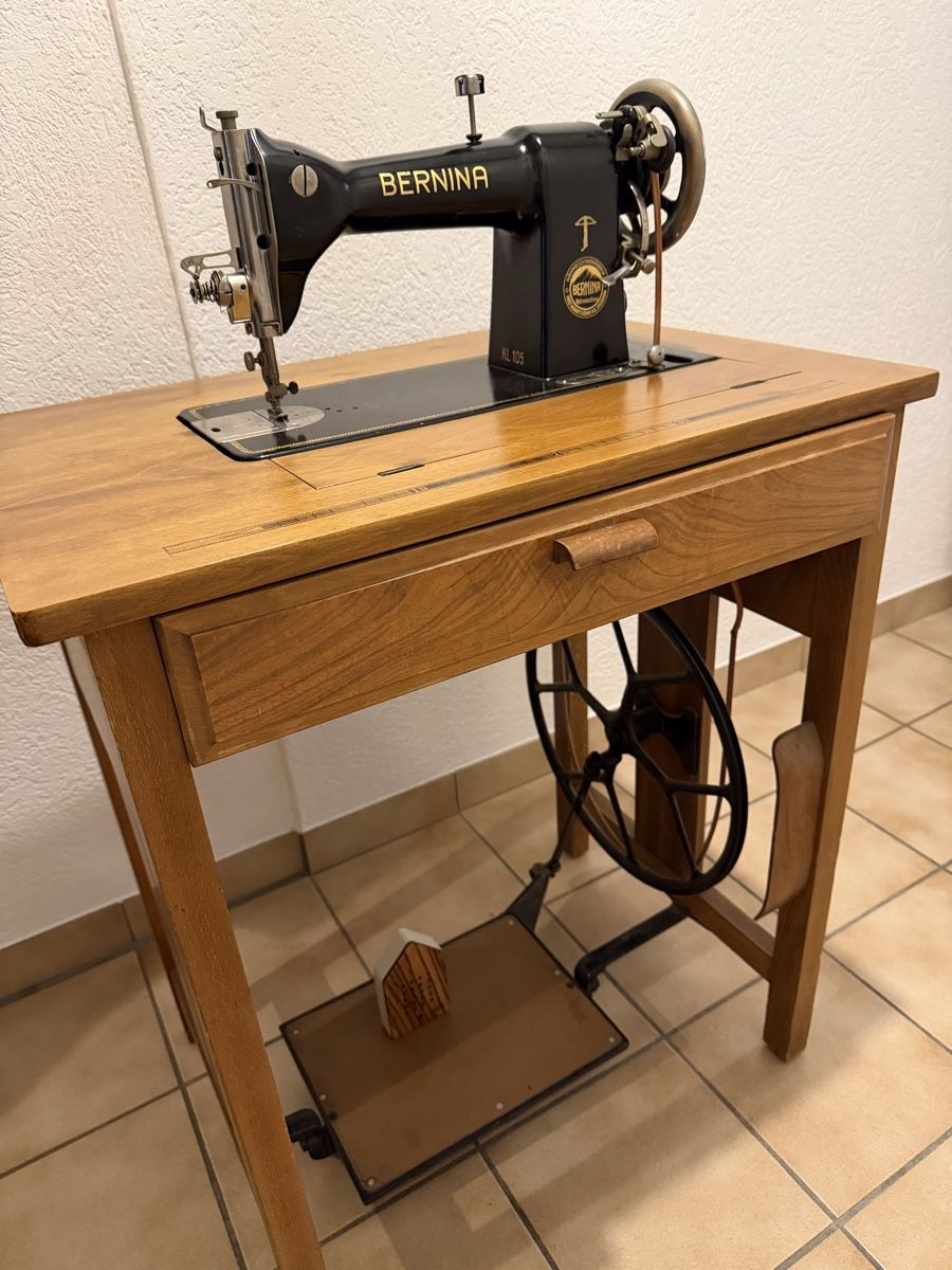 Bernina Macchine da cucire: Nähmaschine Bernina KL105 – Usato da Läufelfingen venduto da AppleVollgas 1