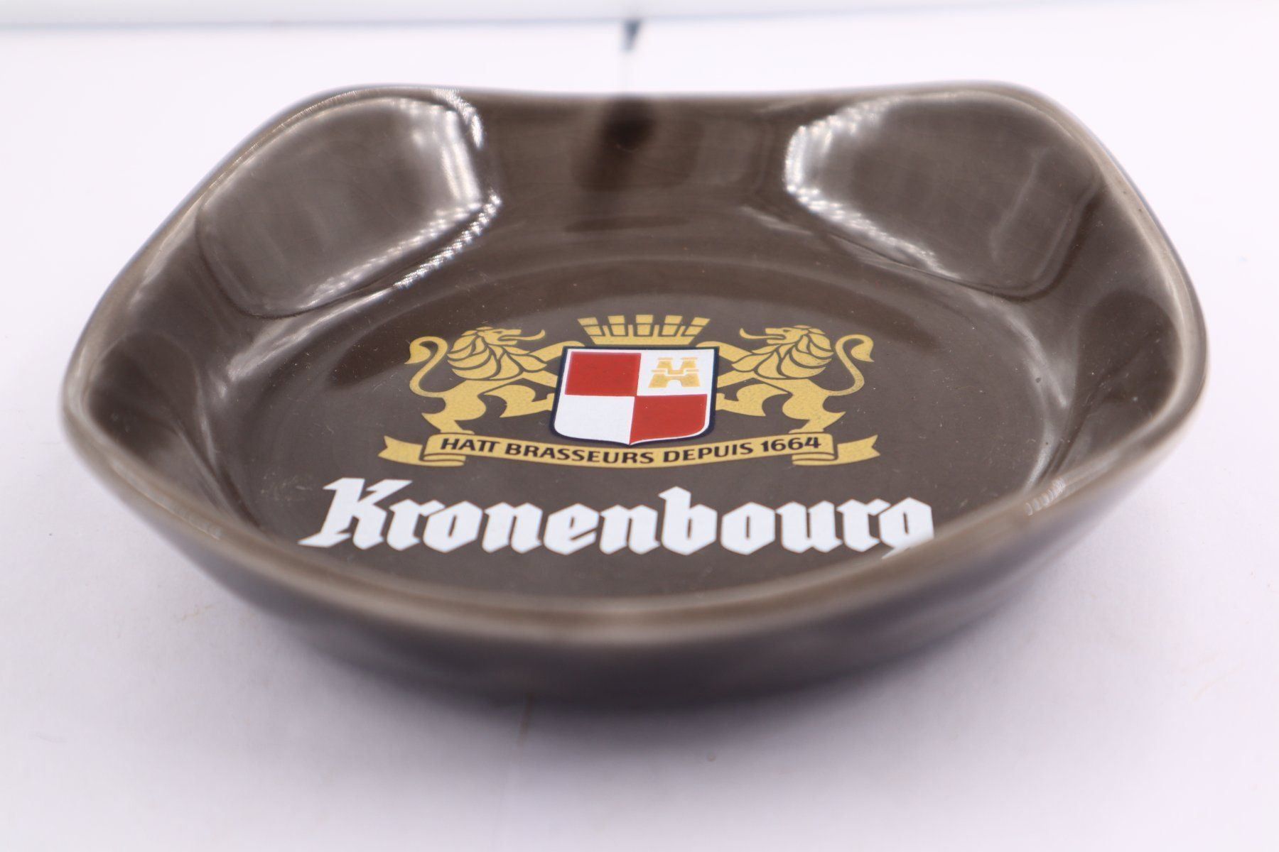 Aschenbecher: Aschenbecher Kronenbourg Wade England – Gebraucht aus Baden von swiss-alps 1