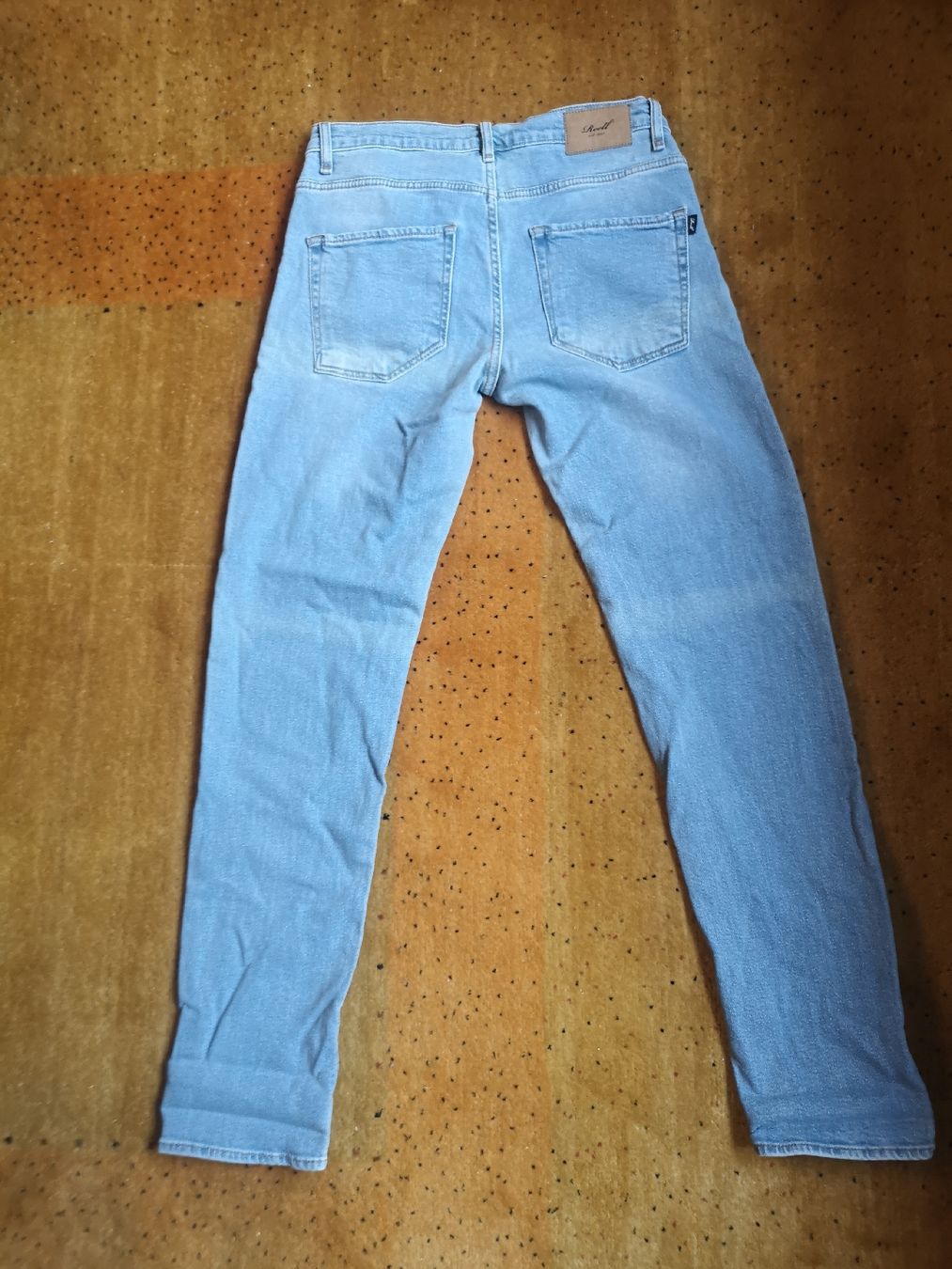 Jeans: Reell Jeans Barfly, hellblaue Jeans, Grösse 30-32 – Usato da Solothurn venduto da MadeleineB 1