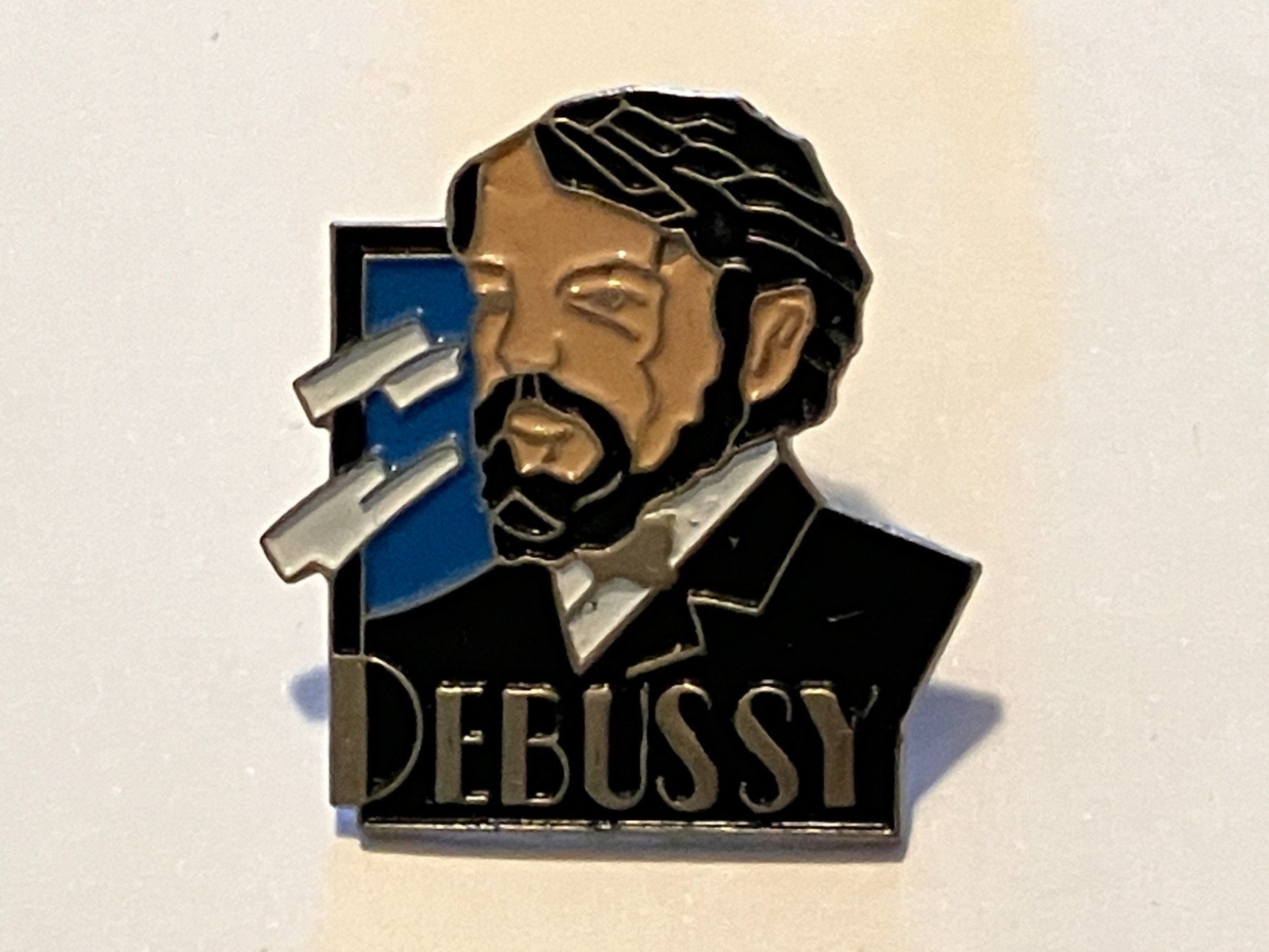 Placchette & Badge: 1 Pin Debussy – Usato da Basel venduto da djwwpp