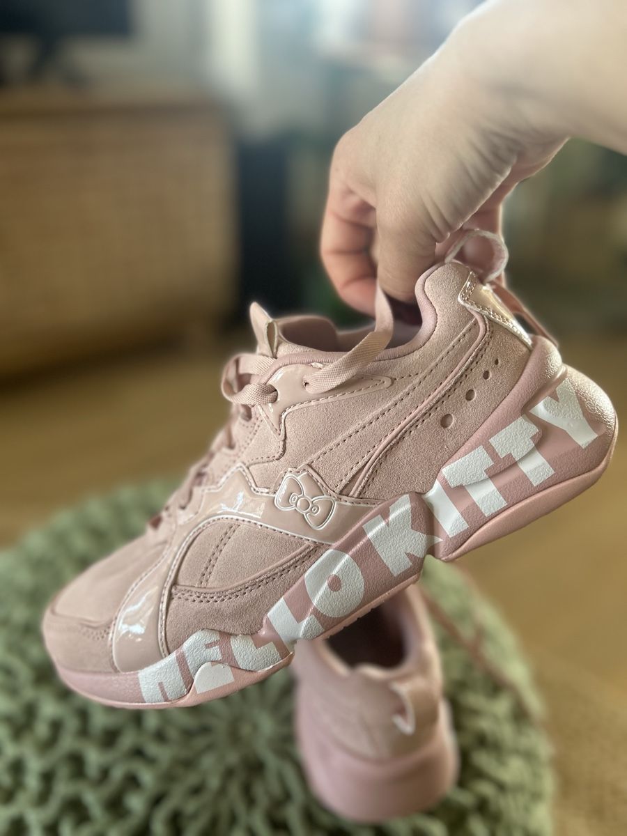 Puma Scarpe da donna: Hello Kitty Sanrio Sneaker/Puma Nova 2 – Nuovo (secondo la descrizione) da Aarberg venduto da lep_qc92 2