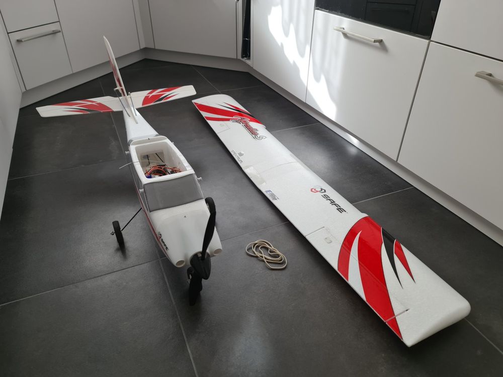 E-Flite - Apprentice S 15e with SAFE 1.5m RTF with DXe Trans | Acheter ...