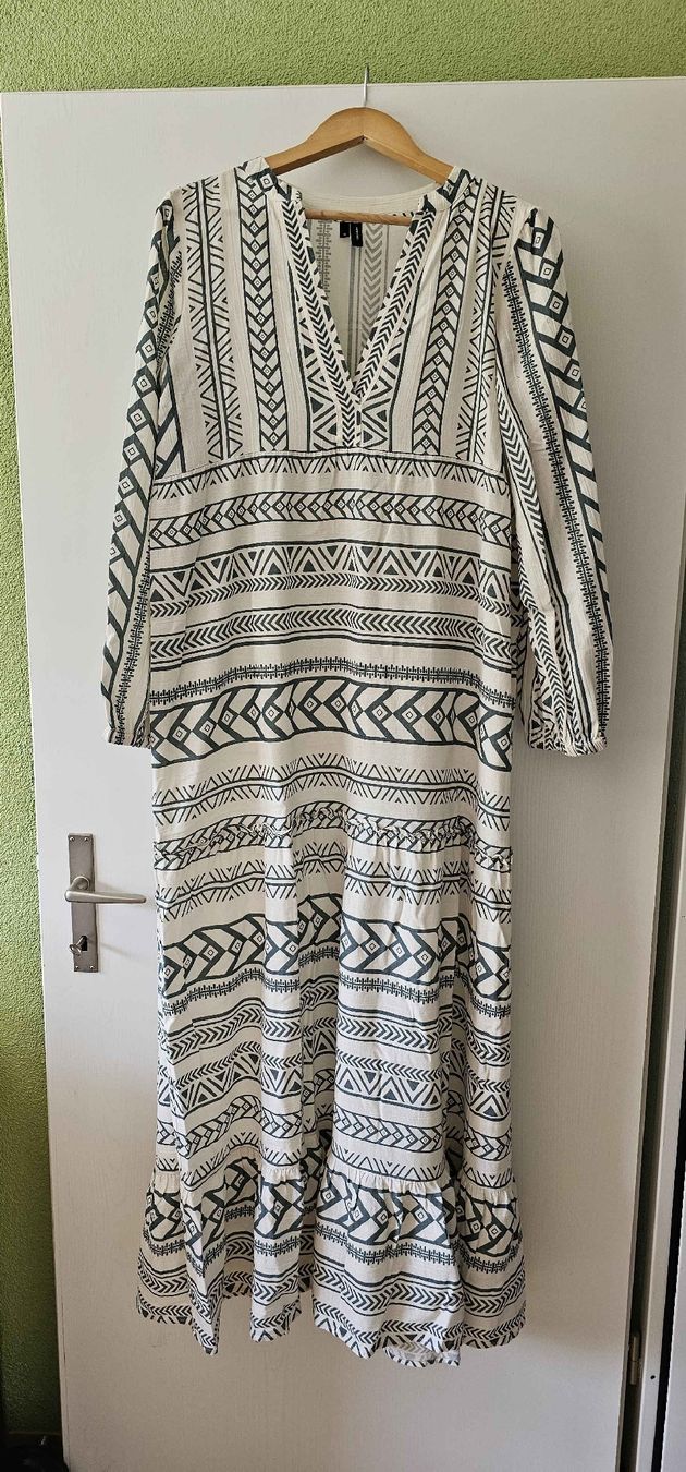 Vero Moda Robes: Kleid mit Ethno-Muster – D'occasion à Kollbrunn par Antikmann