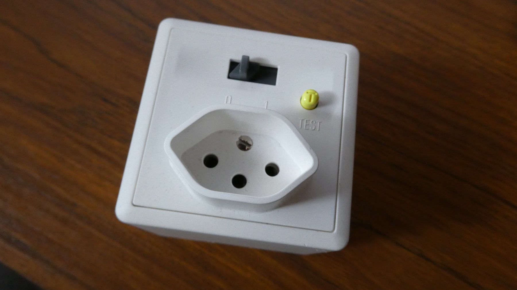 Stecker: FI SIDOS ABB ZFS110 im Aufputz Gehäuse – Gebraucht aus Lausen von Vectrex1