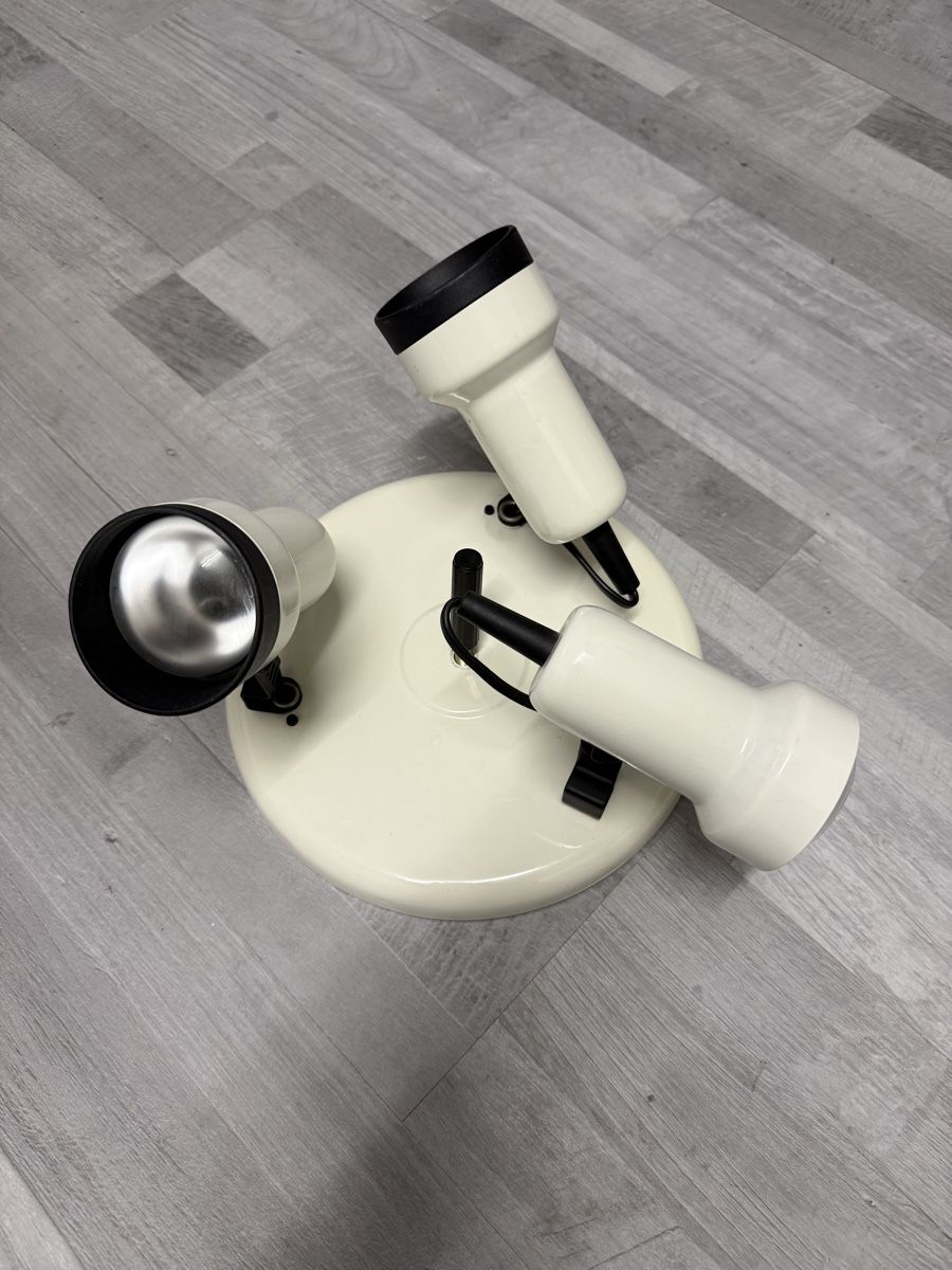 Kronleuchter & Deckenlampen: Vintage Deckenlampe mit 3 Strahlern – Gebraucht aus Volketswil von cinicini