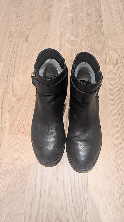 Chaussures femmes: Buffalo Boots, Grösse 38 – D'occasion à Zürich par nat_zjl8 2