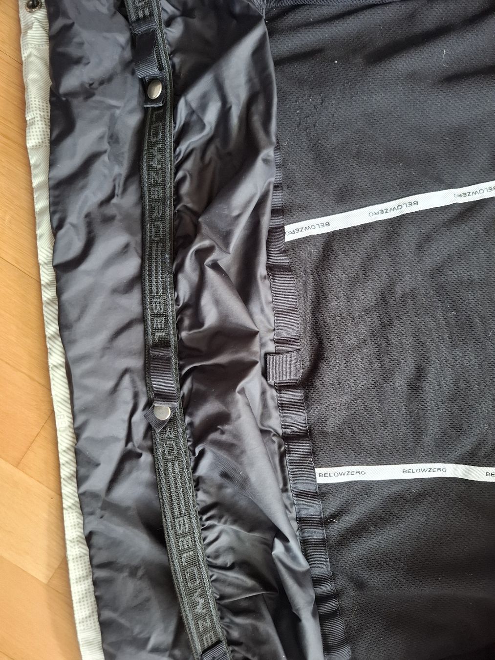 Jacken: Below Zero Skijacke Damen – Gebraucht aus Belp von Fern00 2