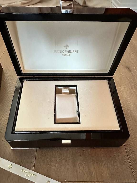 Patek Philippe Uhrenboxen: Patek Philippe Uhrenbox – Gebraucht aus Lugano von dim_kyv9 1