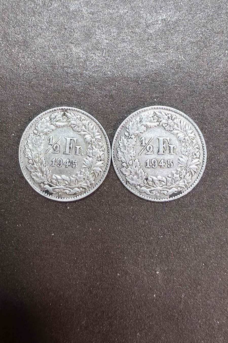 Tutti le monete: 2 Silbermünzen 1/2 Franken 1945 – Usato da Filzbach venduto da Cschufi