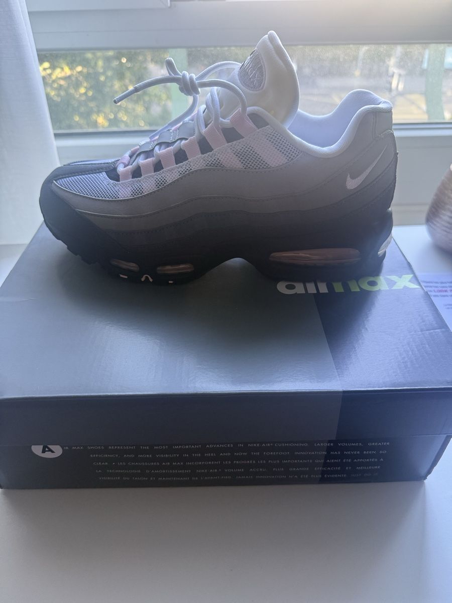 Nike Herrenschuhe: Nike Air Max 95 tg. 44 – Neu und originalverpackt aus Pully von football_shirts