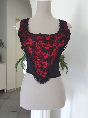 Gothic Corsage rot/schwarz "Made in London"