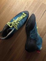 Climbing shoes blue green laces, hardly used!