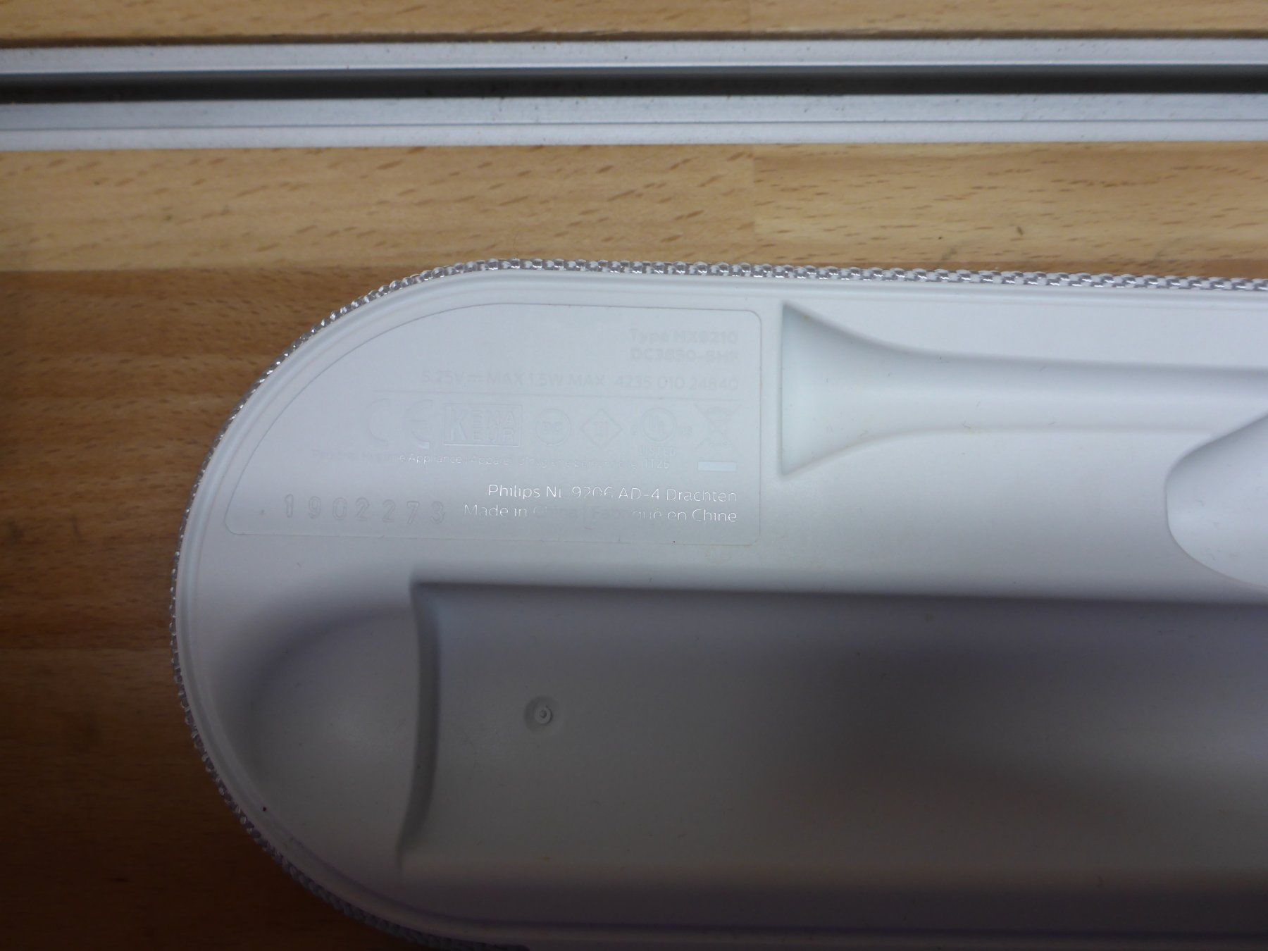 Caricabatterie: Philips SonicCare Reiseetui mit Ladefunktion – Usato da Toffen venduto da Biff2 3