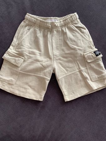 Kurze Hosen Gr. 116 Junge