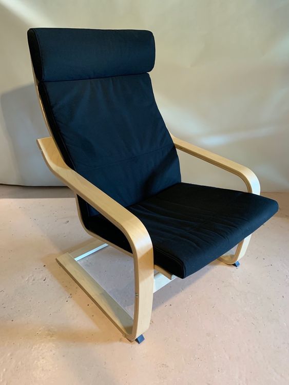 Bequemer, schwarzer, moderner Sessel von Ikea Modell Poäng Kaufen auf