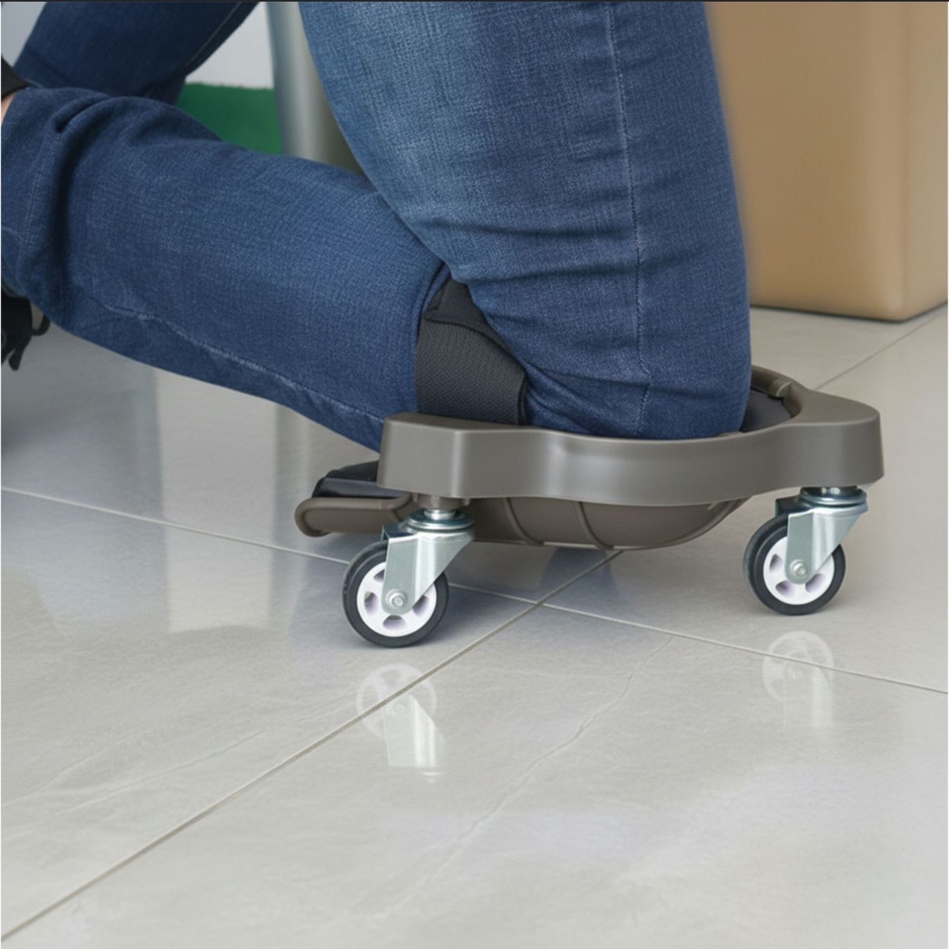 Schutz & Schoner: Knieschoner auf Rollen – Neu und originalverpackt aus Bülach von StoreInShopOutlet 1