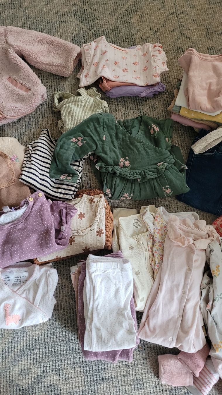 H&M Lotti & Set di vestiti: grosses Kleiderpaket Mädchen 74/80 – Usato da Götighofen venduto da cherryjuice 1