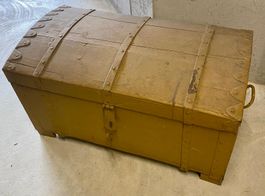 Alte Truhe, Holztruhe, Vintage Kiste, Antik