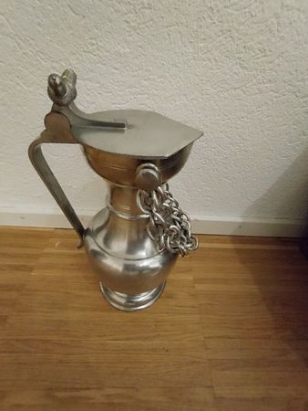 Zinnkrug / Weinkrug mit Zinndeckel, Schweiz