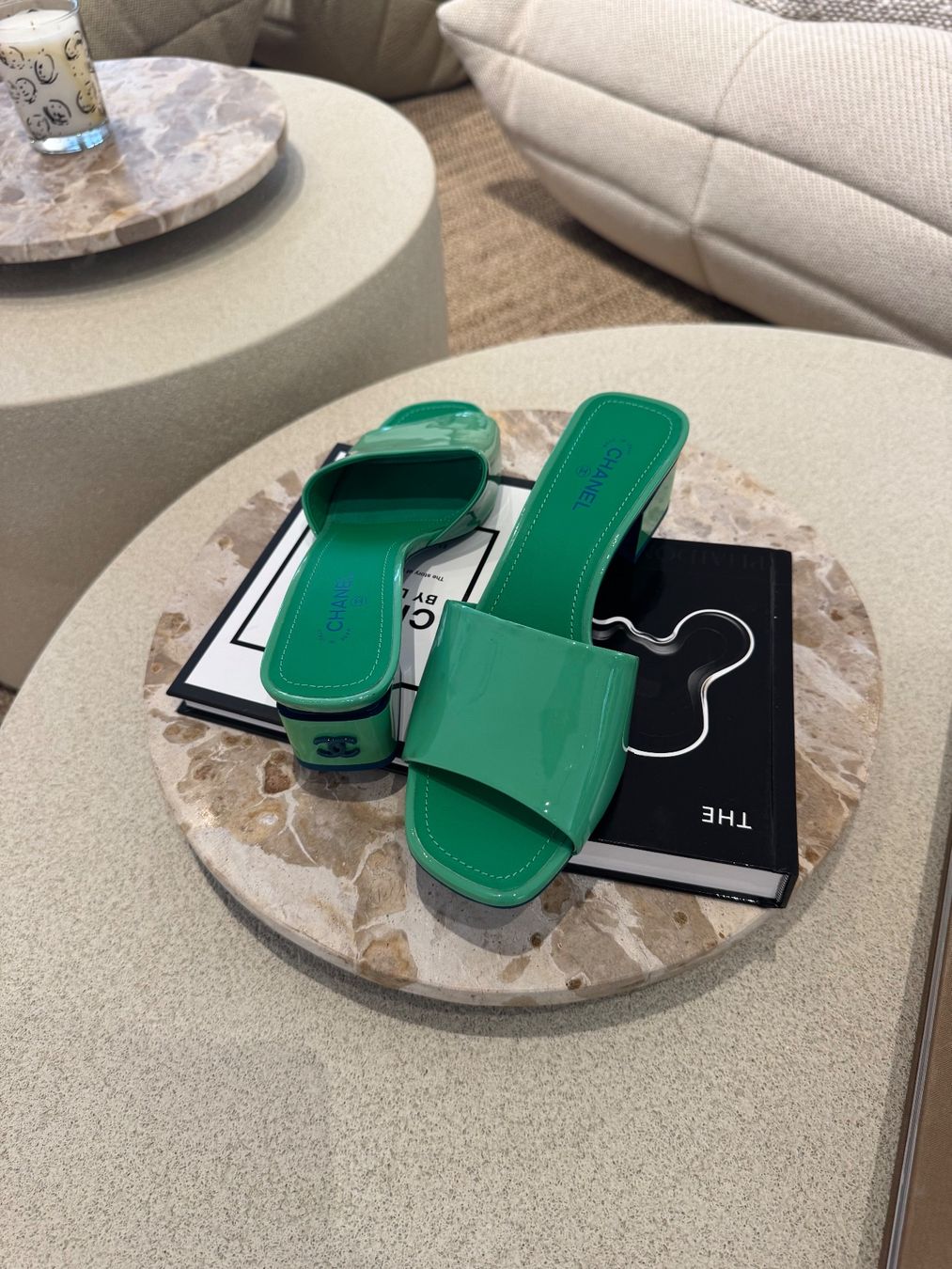 Chanel Scarpe da donna: CHANEL SANDALEN – Usato da Schwyz venduto da bofb 2