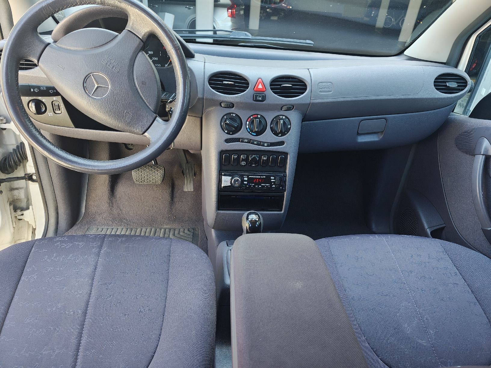 Mercedes-Benz Autos: Schöne A Klasse – Gebraucht aus Hirzel von Garagegold01 7