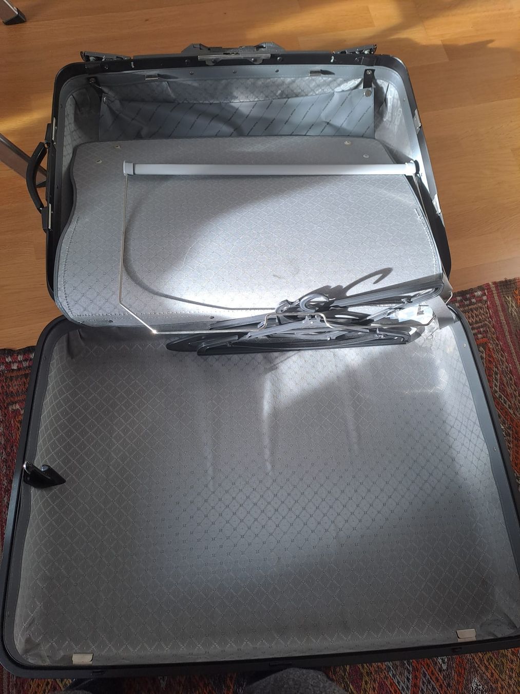 Samsonite Valises de voyage: Large Hardcase Suitcase with Clothes Hanger. – Neuf (Voir description) à Frasnacht par bp96