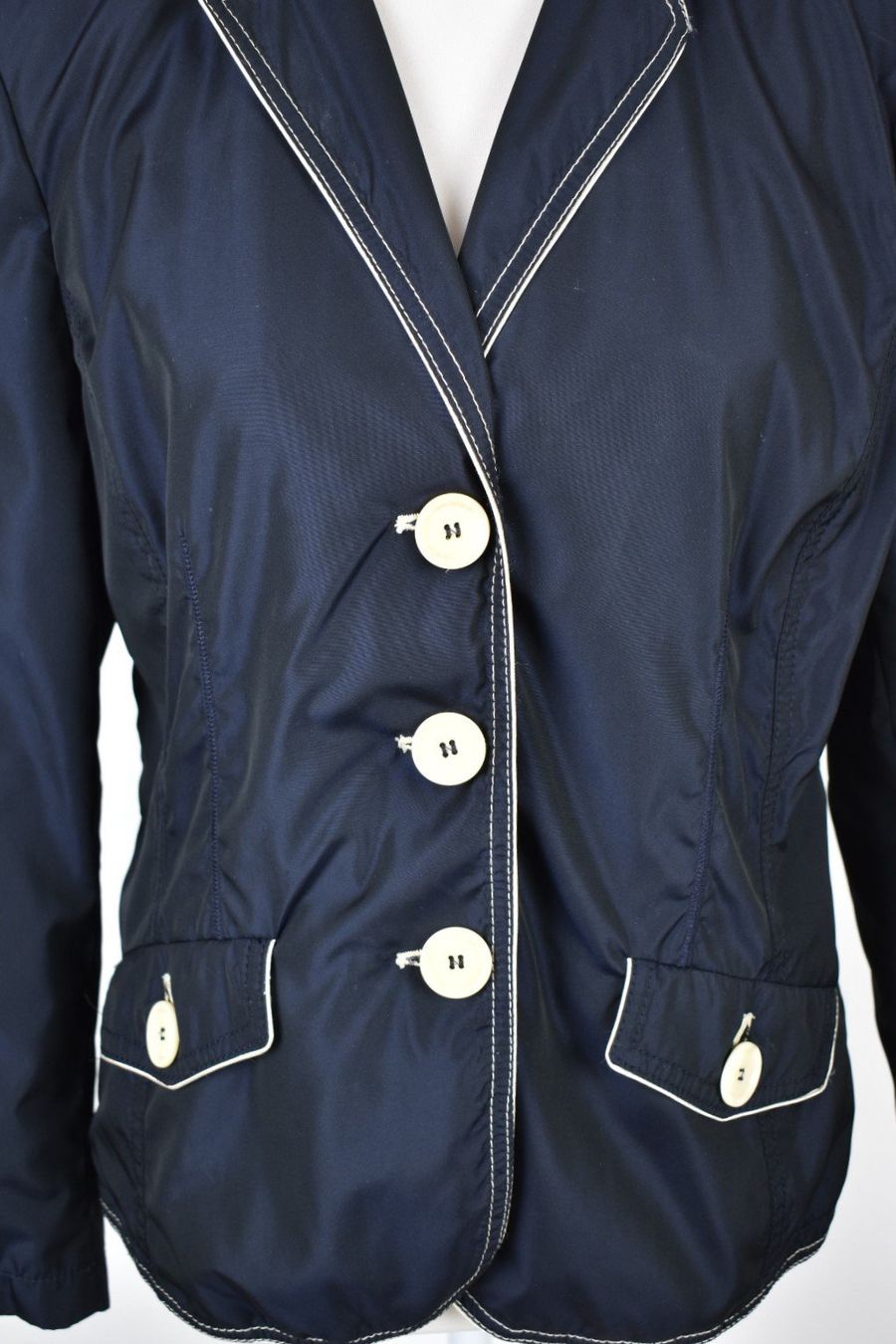 Moncler Giacche: Leichte Moncler Jacke Gr.2 (38) – Usato da Nürensdorf venduto da 2ND_STORY 1
