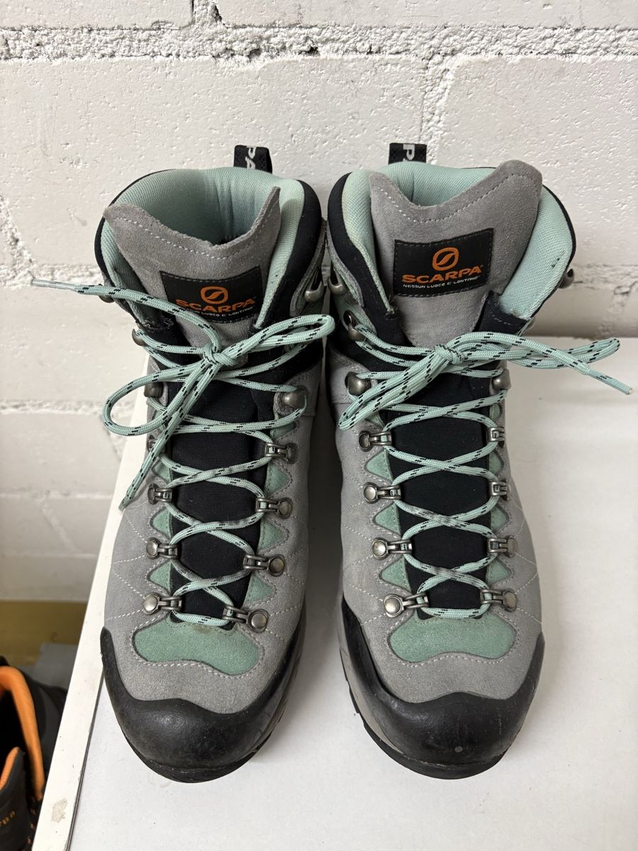Scarpa Scarpe da donna: Wanderschuhe SCARPA R-Evolution Gr. 41 Gore-Tex, top Zustand – Usato da Thun venduto da jeff070