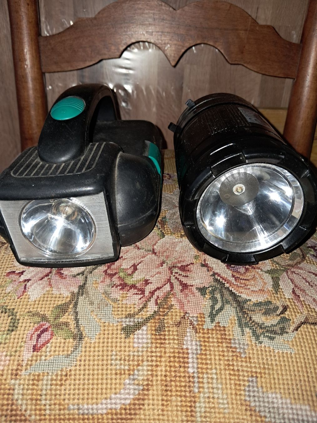 Lampade: Lot de 2 lampes de poche – Usato da Le locle venduto da juliensaran 1