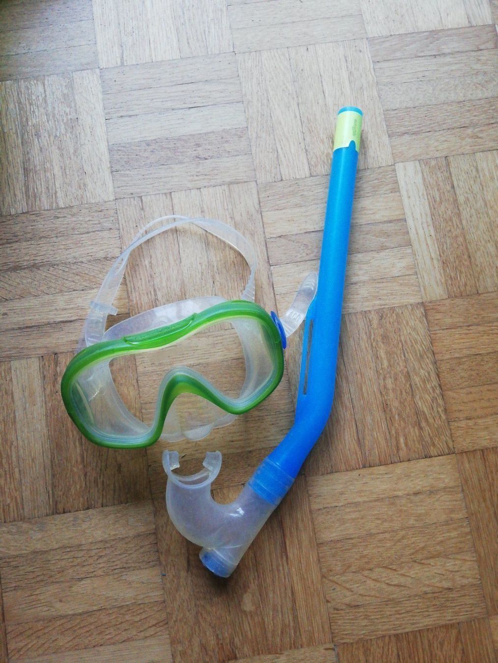 Pinne, Maschere & Boccagli: Flossen, Schnorchel und Maske Kinder – Usato da Lyss venduto da AltesSpielzeug 1